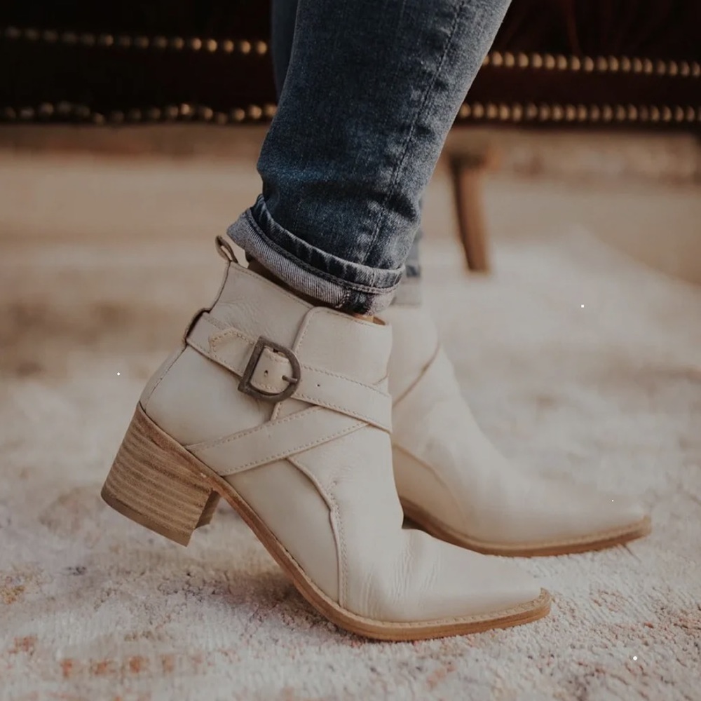 Free People‎ Back Loop Ankle Boot - Picture 3 of 8